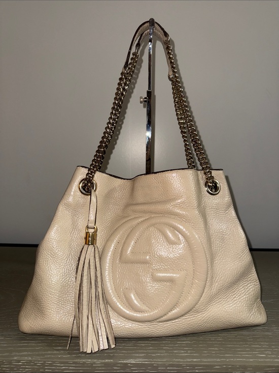 Gucci Handbags - Gucci Soho  Cream Leather Shoulder Tote with Tassel and Chain Straps